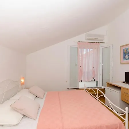 And Mate Apartment